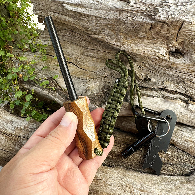 Nouveau Démarreur de silex d'e - Magnesium Fire Starter avis et prix